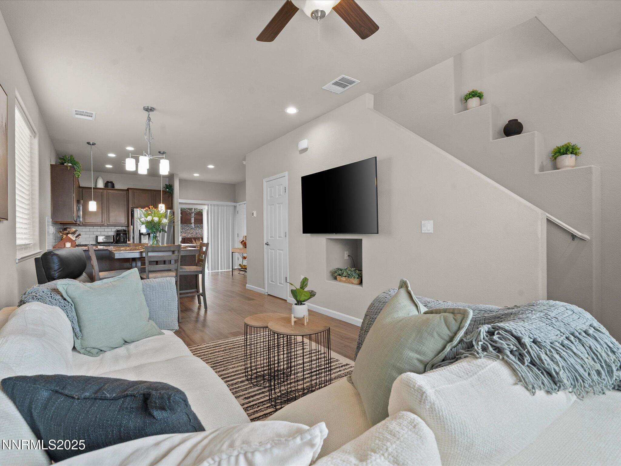 06-3656 Ruidoso St-105