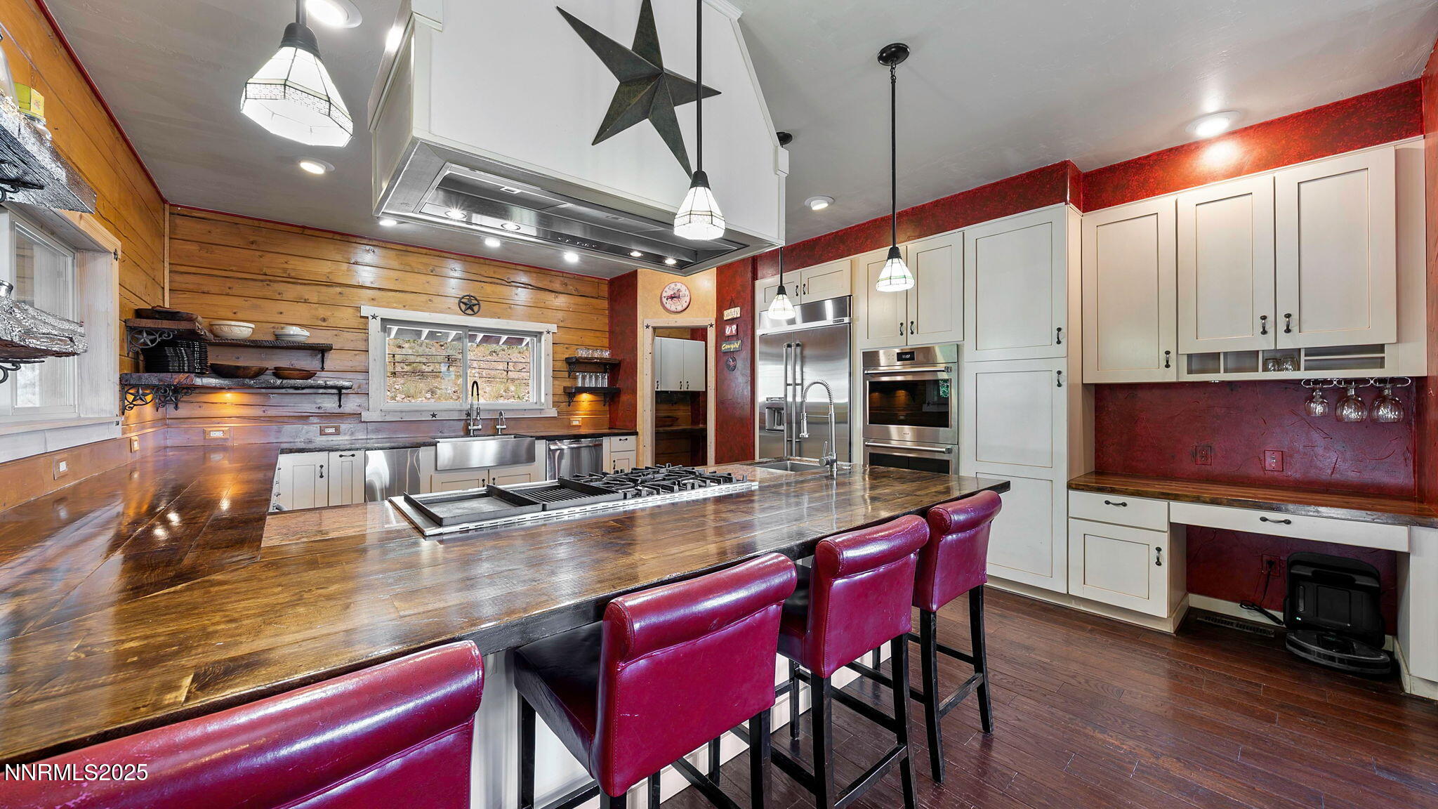 Reno, Nevada 89511, United States, 5 Bedrooms Bedrooms, ,5 BathroomsBathrooms,Residential,Active,119350