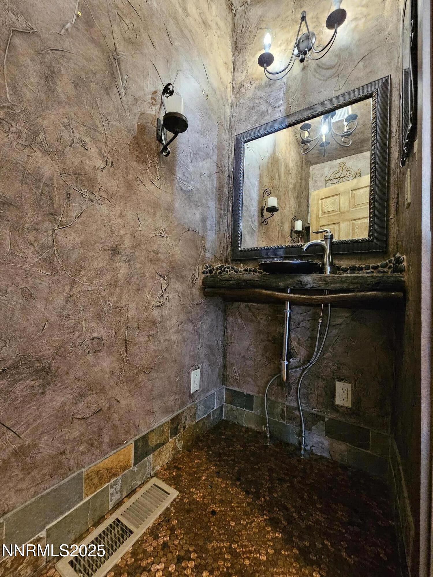 Reno, Nevada 89511, United States, 5 Bedrooms Bedrooms, ,5 BathroomsBathrooms,Residential,Active,119350