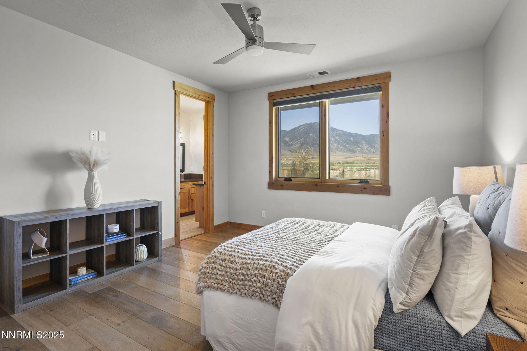 37-web-or-mls-_DSC0397