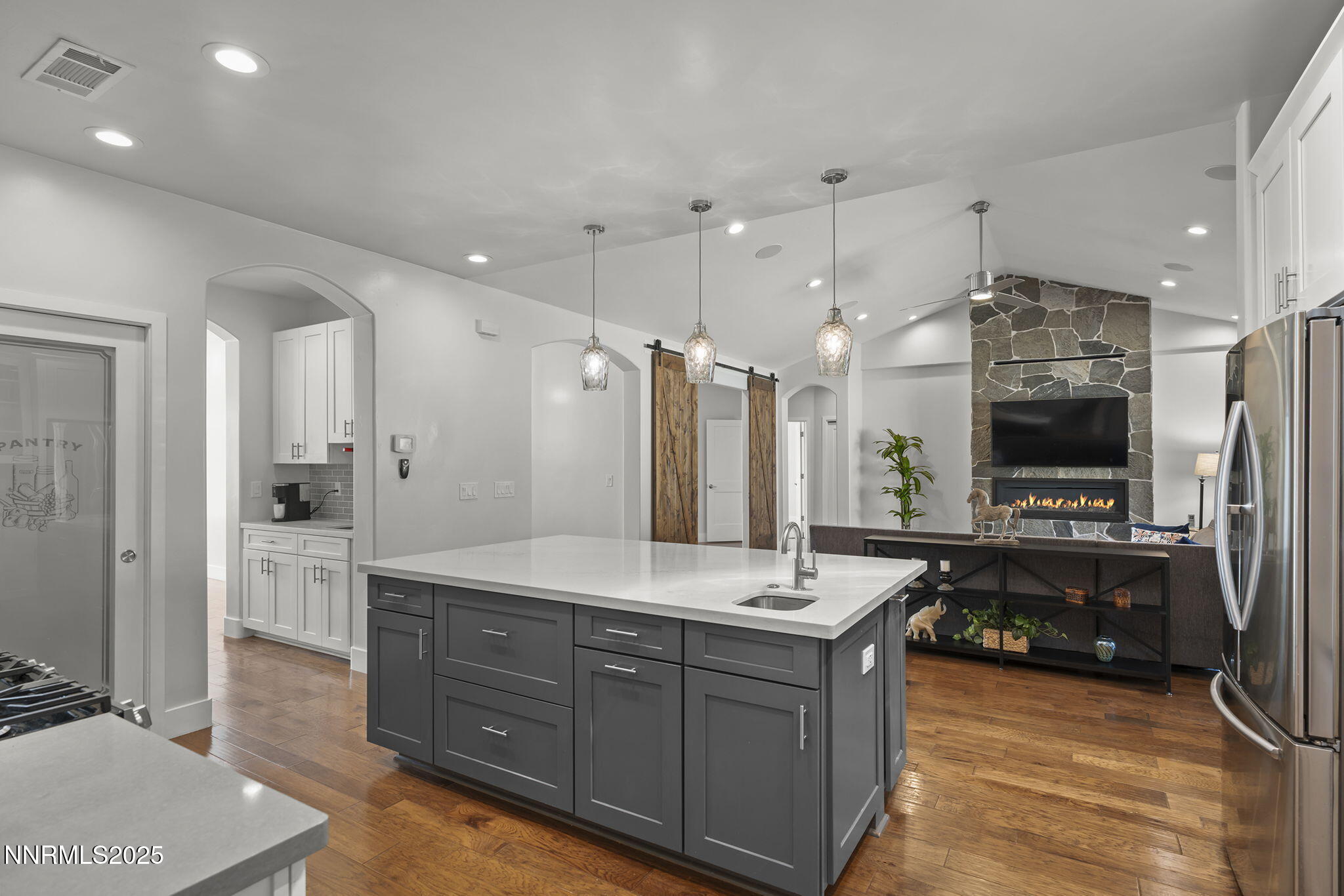 19-web-or-mls-_DSC0243