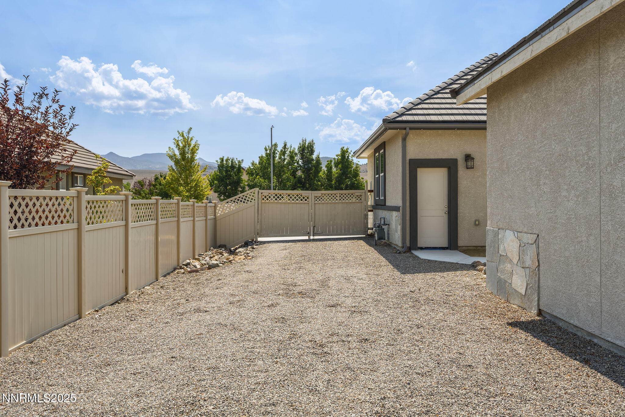 44-web-or-mls-_DSC0171