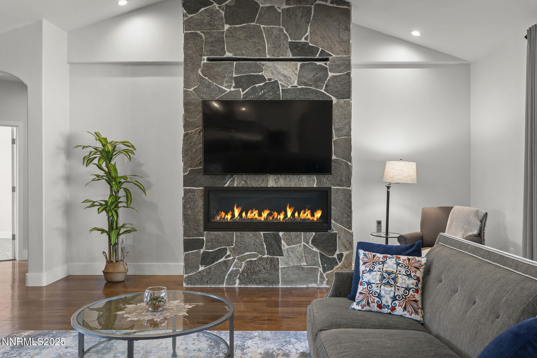 13-web-or-mls-_DSC0204