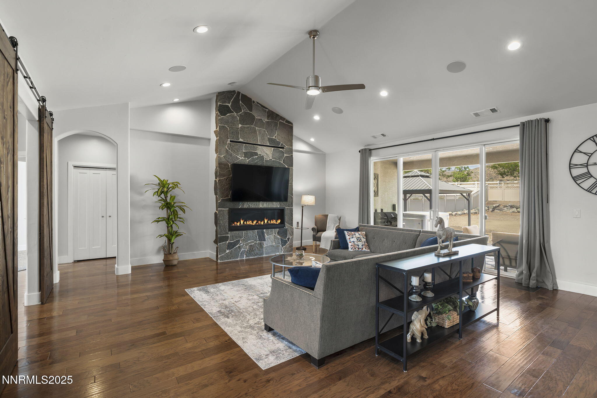 9-web-or-mls-_DSC0183