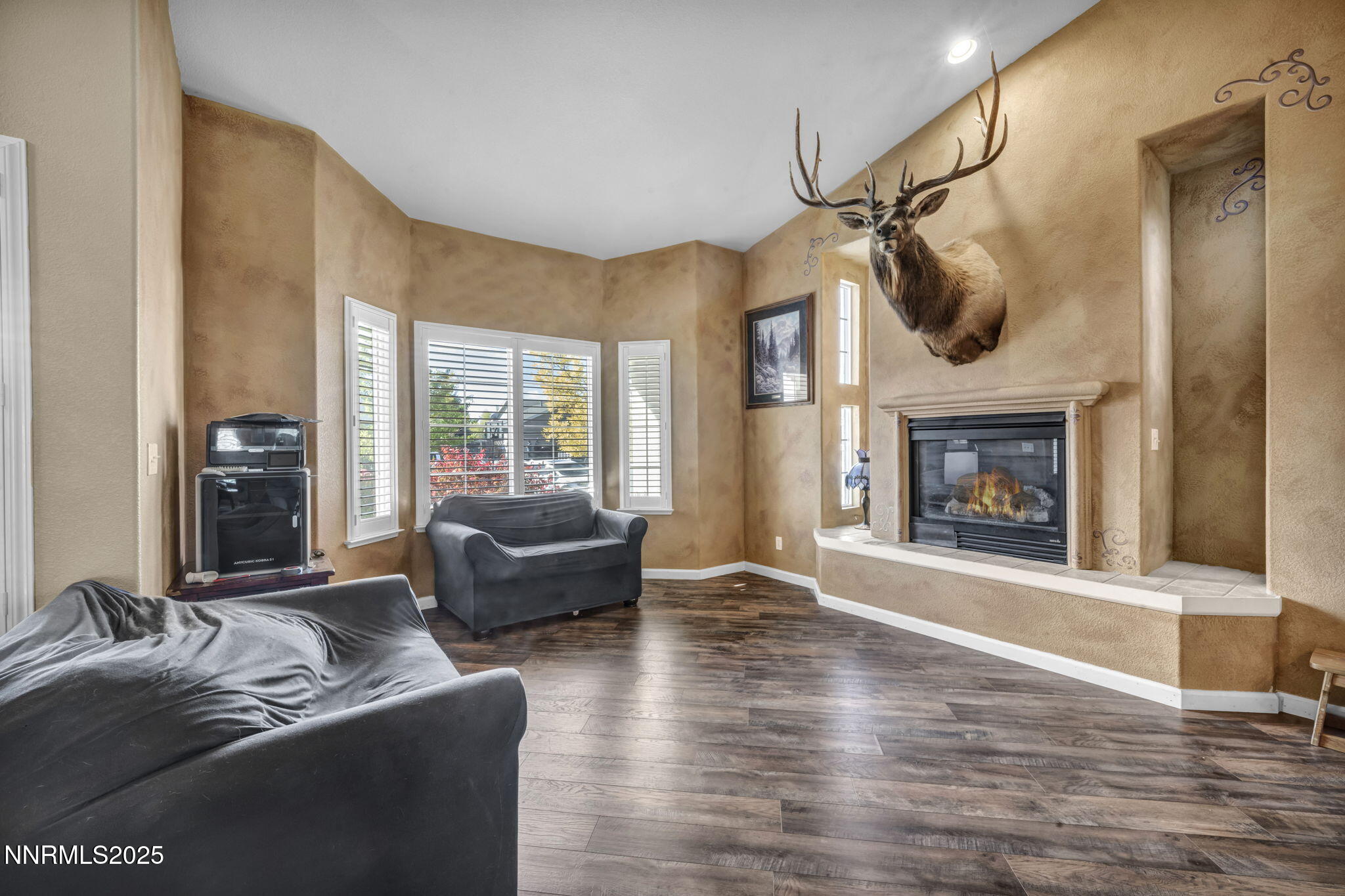 23-web-or-mls-20999-cameron-ct