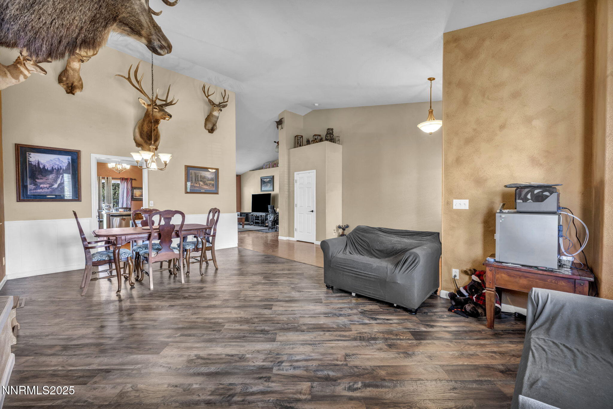 24-web-or-mls-20999-cameron-ct