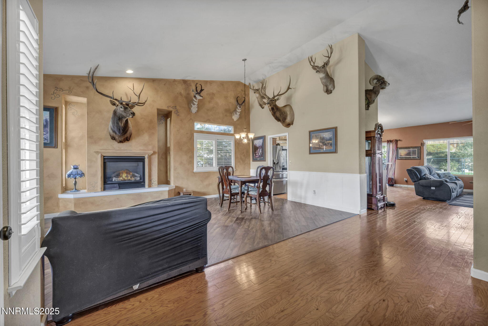 16-web-or-mls-20999-cameron-ct