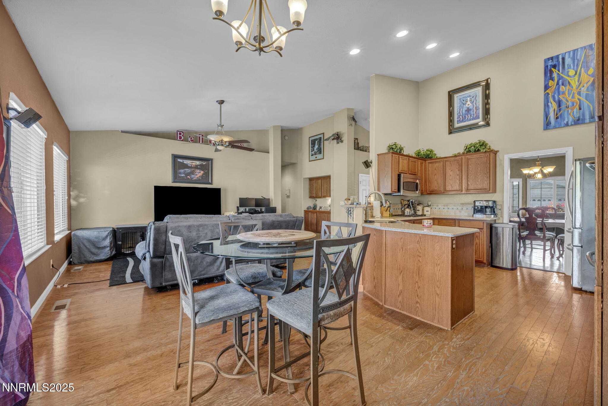 27-web-or-mls-20999-cameron-ct