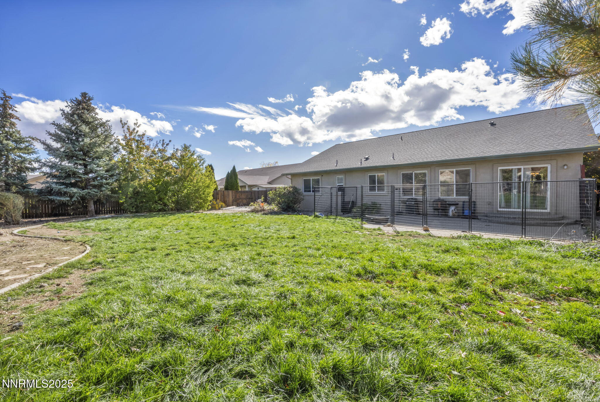 10-web-or-mls-20999-cameron-ct