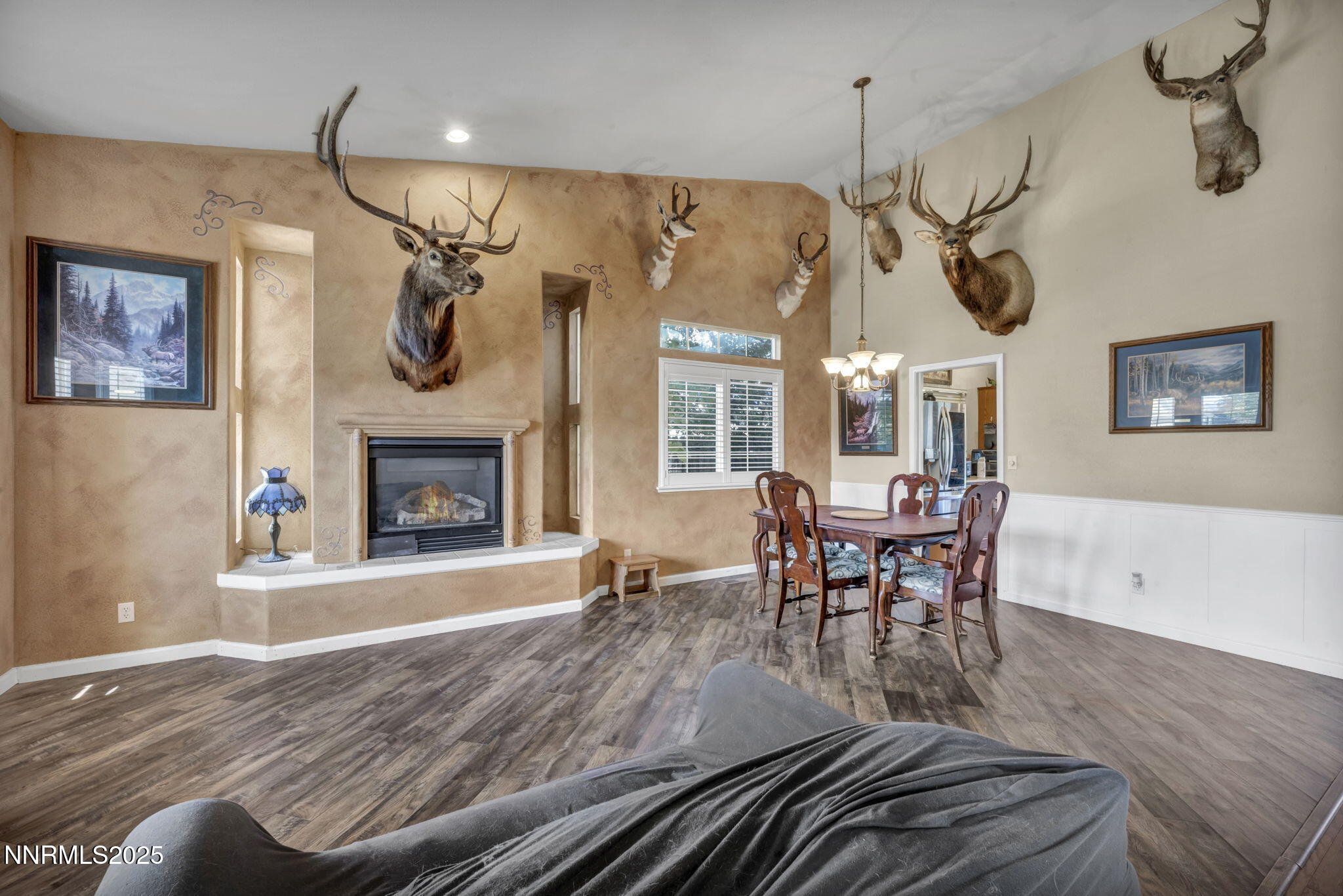 17-web-or-mls-20999-cameron-ct