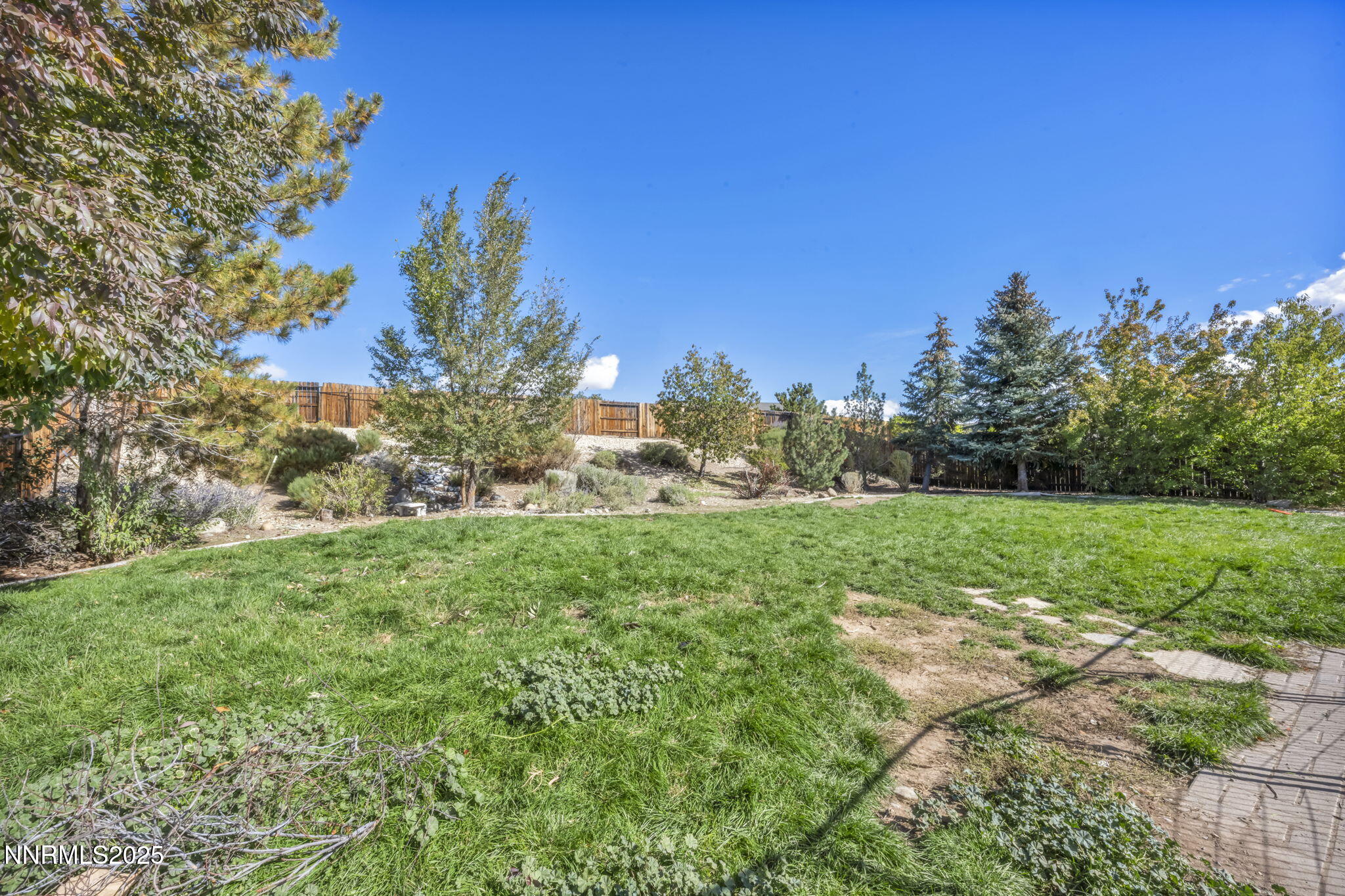 9-web-or-mls-20999-cameron-ct