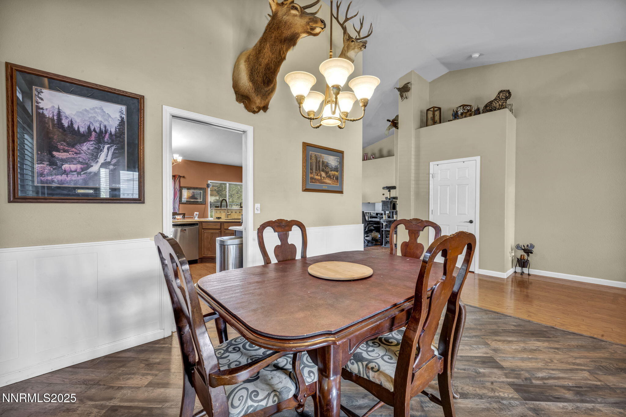 21-web-or-mls-20999-cameron-ct