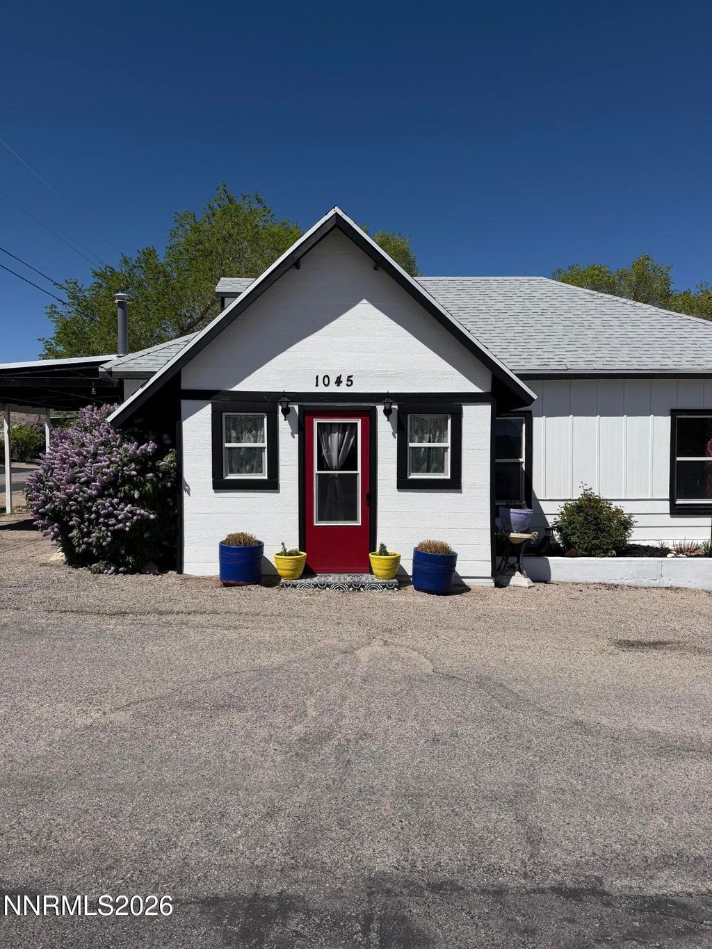 Photo of 1021 NW Tonopah Avenue, Tonopah, NV 89049 (MLS # 260003851)