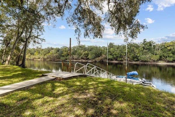 1069 SE SUWANNEE TRL, BRANFORD, FL 32008 - Image 80a66c71147d17b0d7782cb08c2e7d21/3914938235
