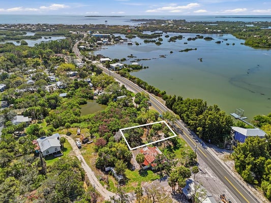 ADDRESS PRIVATE, CEDAR KEY, FL 32625 - Image 882ee9cabb99aeb40958a054fbf623c2/796031084