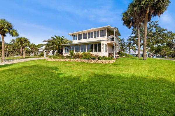 16439 SW AIRPORT RD, CEDAR KEY, FL 32625 - Image 9d1d86d2cb47b5c7f8cb4bb97bb8aa72/1306638111