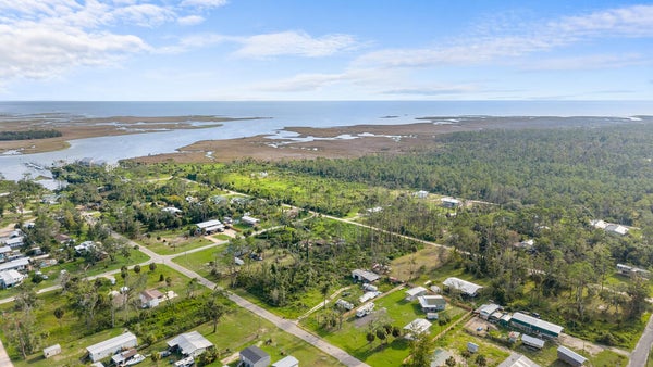 27 4TH ST, STEINHATCHEE, FL 32359 - Image b7dc05d2a4ff11c552ae89496fe13cdb/231206752