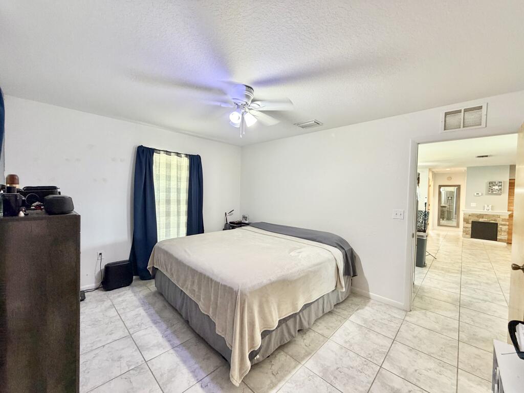Listing 27