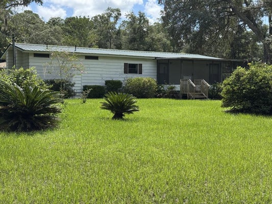 9610 MICHIGAN ST, FANNING SPRINGS, FL 32693 - Image ffd60bf742880b32b8c3c9c73a2f2d2e/2265974951