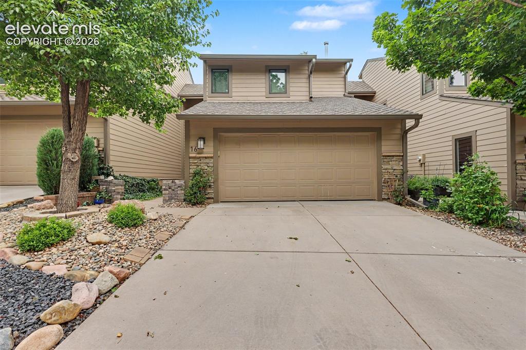 16 Woodbridge Drive