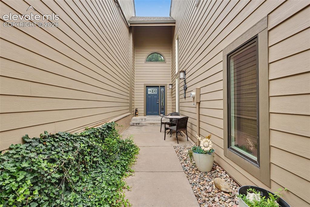 16 Woodbridge Drive