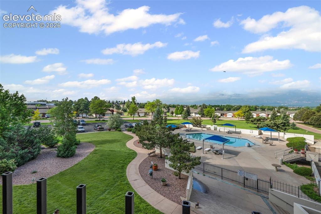 411 Lakewood Circle B614