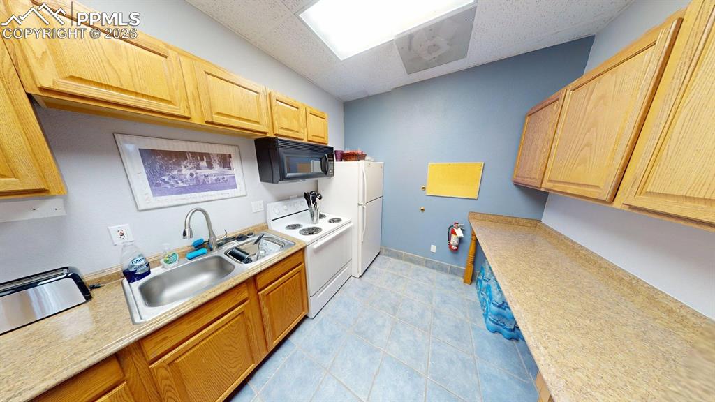 411 Lakewood Circle 1400