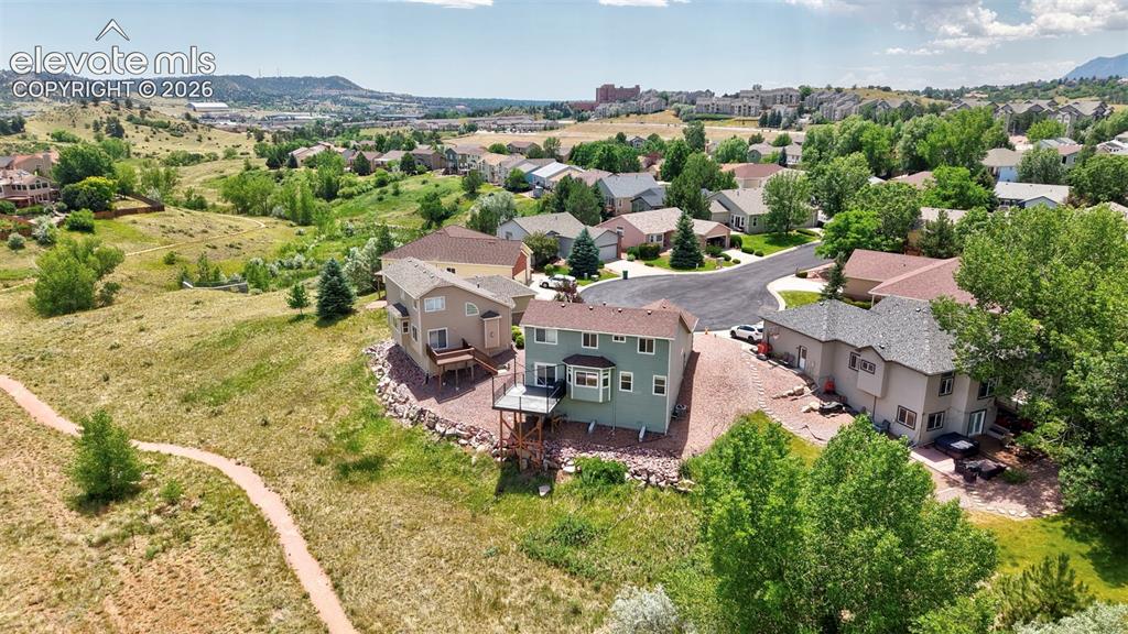 6240 Viewfield Heights