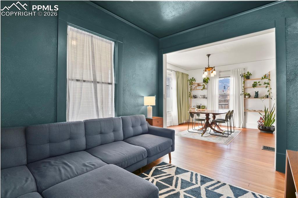 312 E Cimarron Street