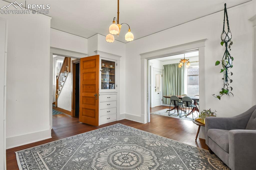 312 E Cimarron Street