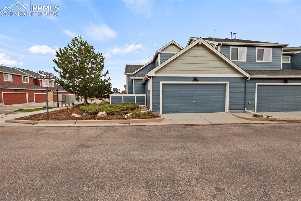 5460 Smokey Heights