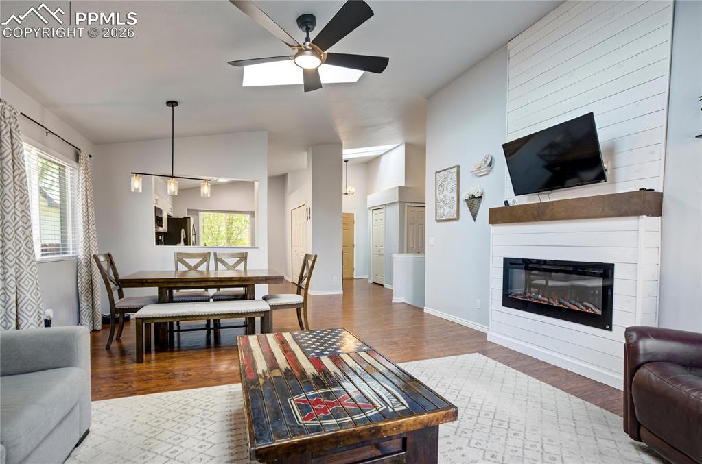 1089 N Swayback Drive