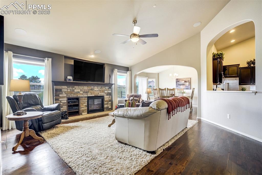 11394 Lobo Peak Drive