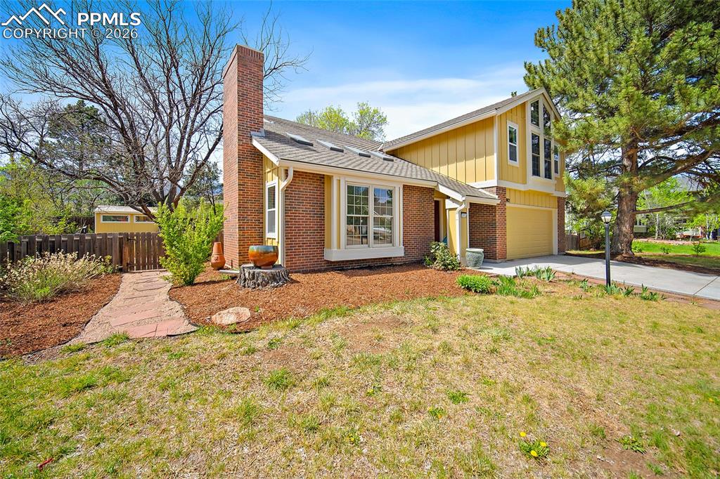 3012 E Springlake Circle