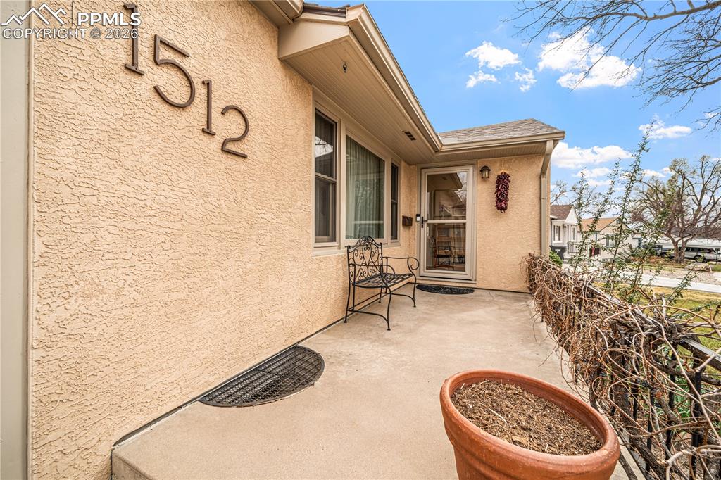 1512 Alexander Circle