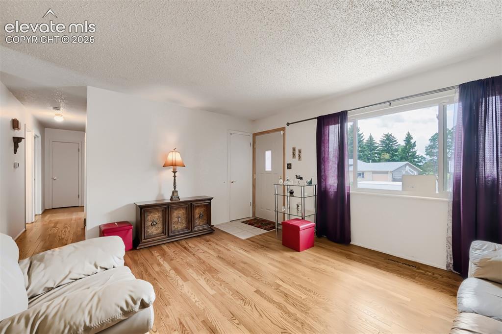 4618 Ridgeglen Road