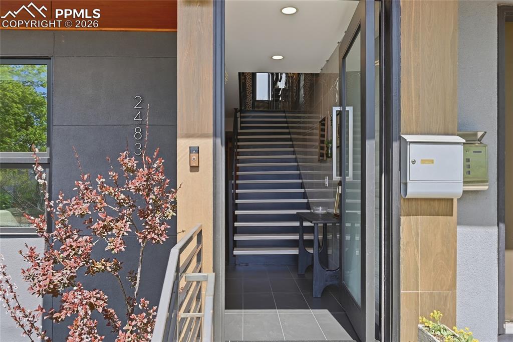 2483 W Caithness Place