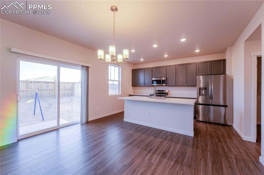 8172 Goldenray Place