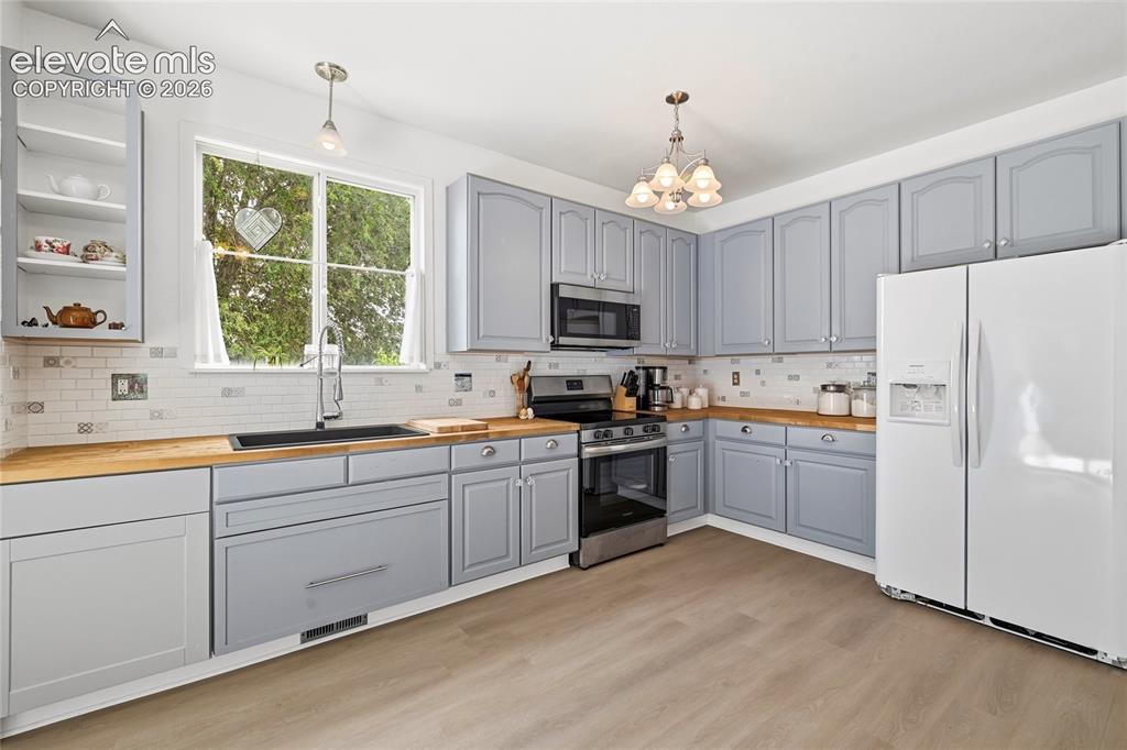 7608 Barn Owl Drive