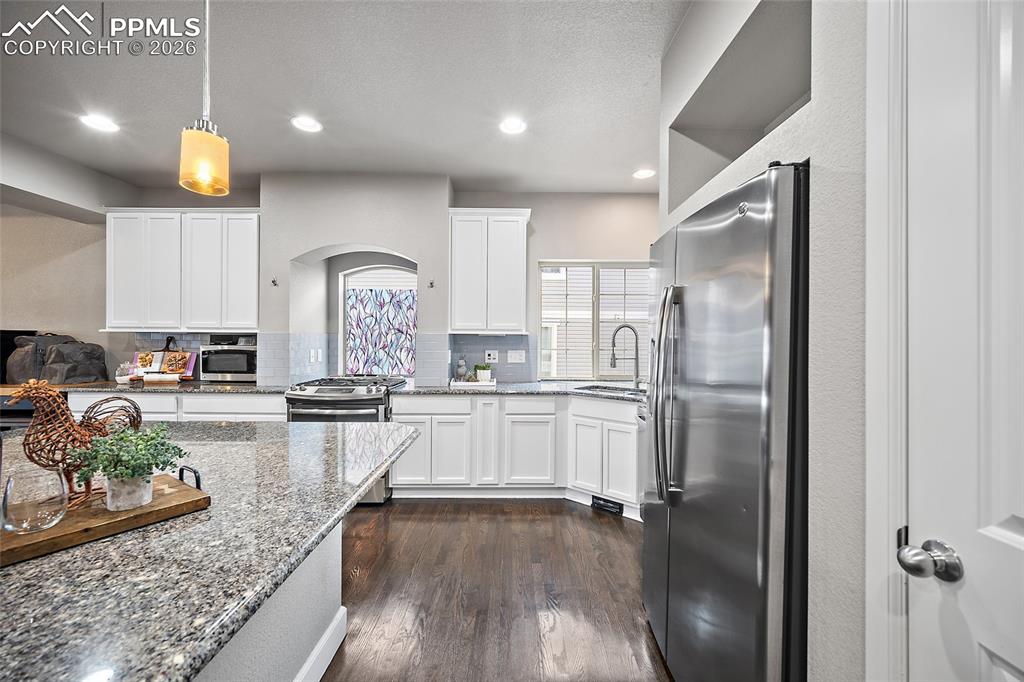 9225 Castle Oaks Drive