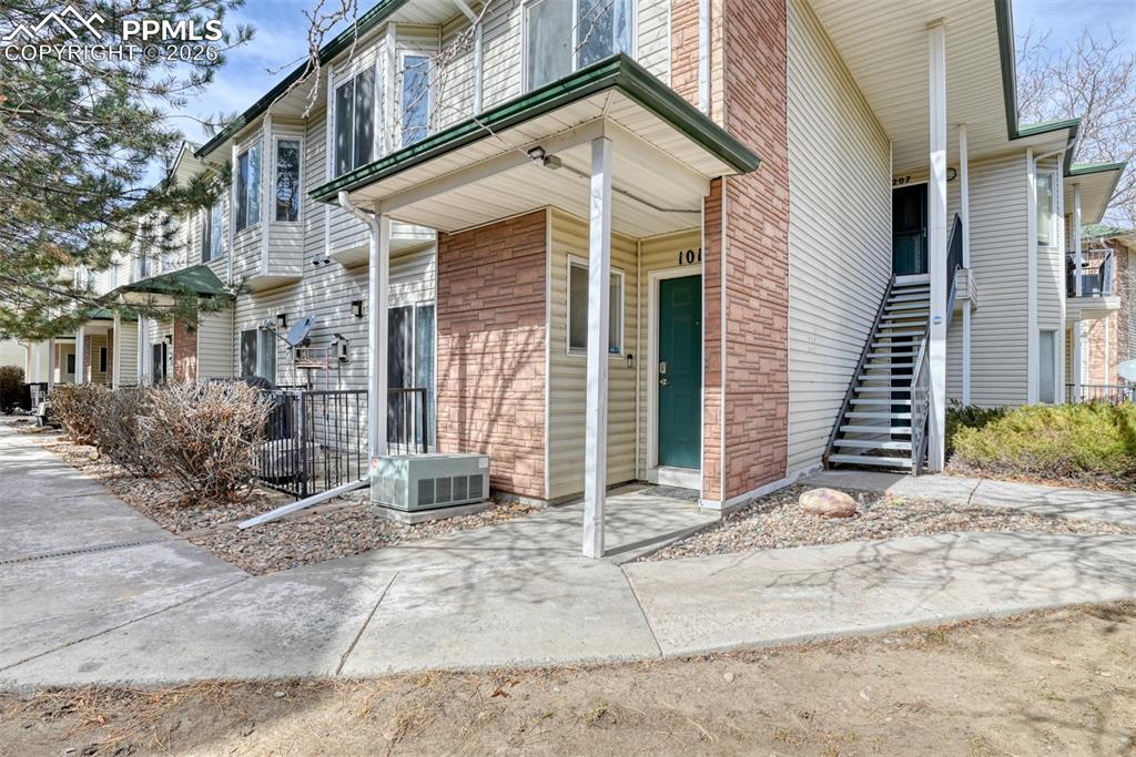 2095 Legacy Ridge View 101