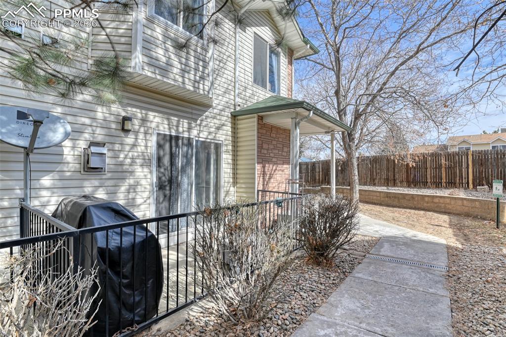 2095 Legacy Ridge View 101