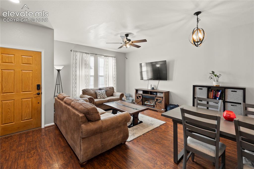 2220 Whale Point