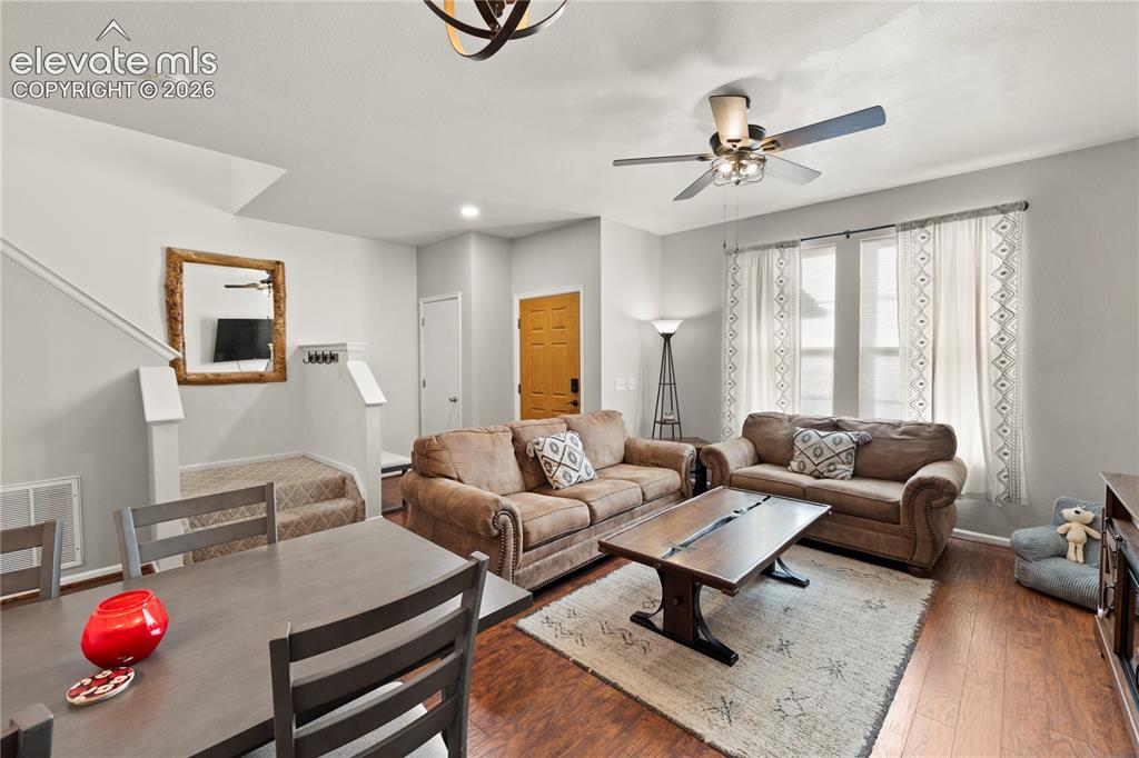 2220 Whale Point