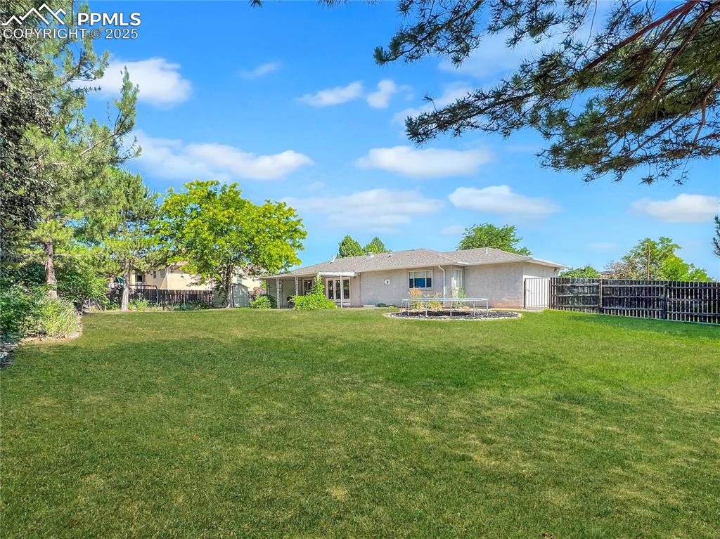 204 Bridle Trail