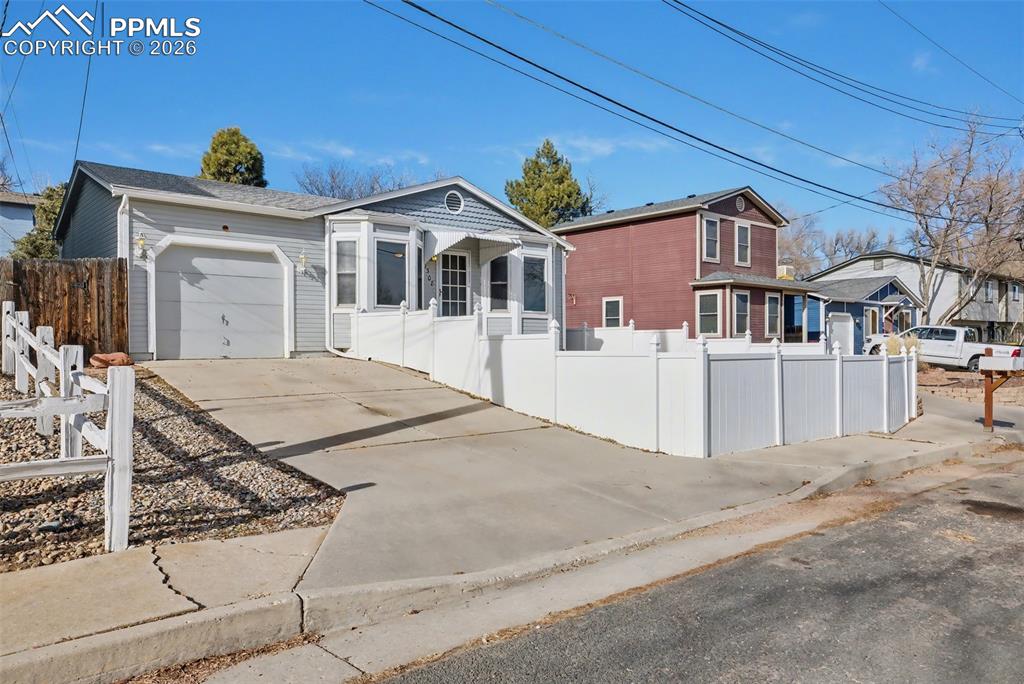 1308 Race Street