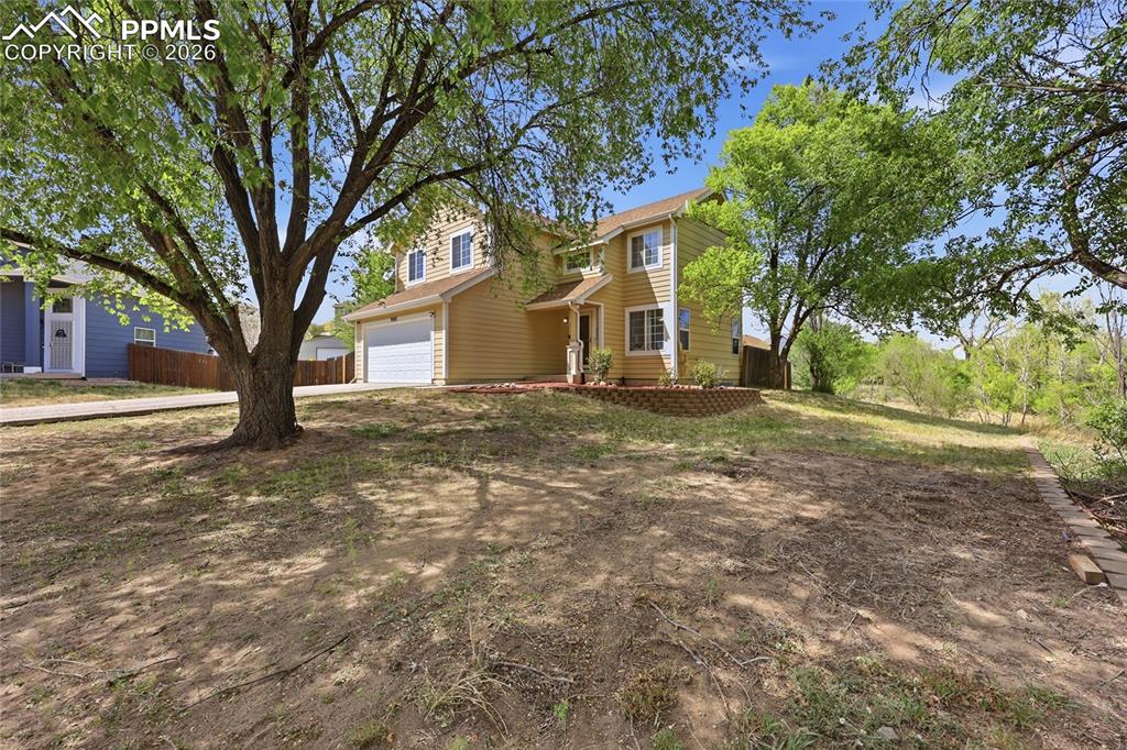 990 Ridgebury Place