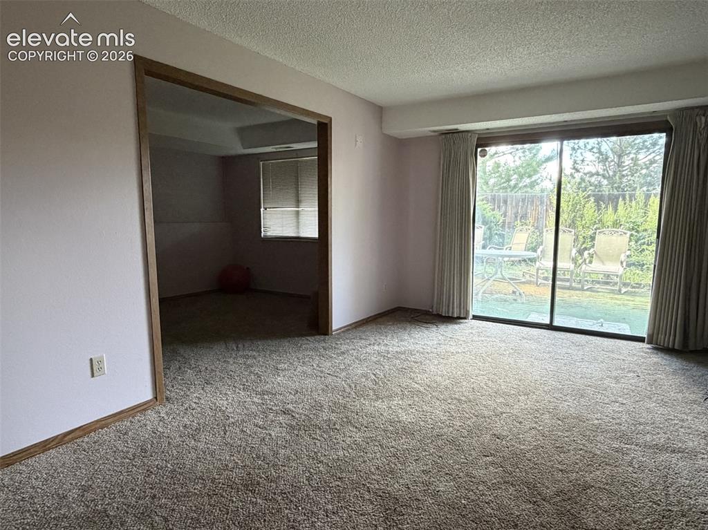 438 Lakewood Circle