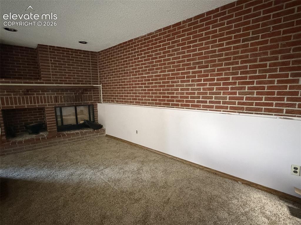 438 Lakewood Circle