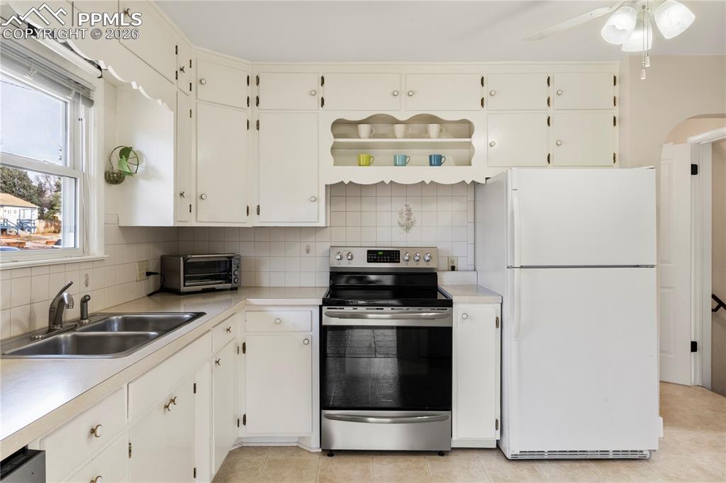 1241 E Monroe Street